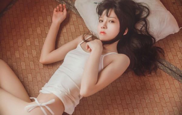 妺妺晚上扒我内裤吃我j黄_4K在线观看视频
