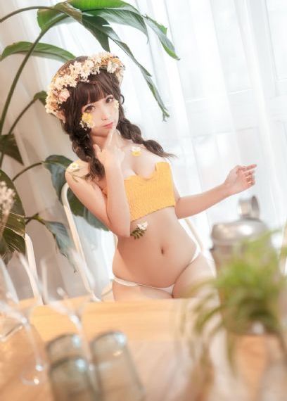 厨房掀裙在厨房里做运动_HD影视在线观看